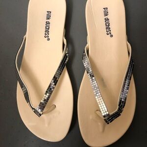 Women's Dark Silver and Cream Sole Sandals Size 8
